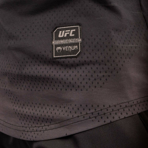 Venum x UFC Authentic Fight Week T Shirt - Black/Gold